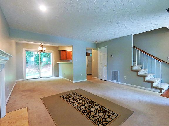 3rd image of 808 Olde Pioneer Trl APT 174