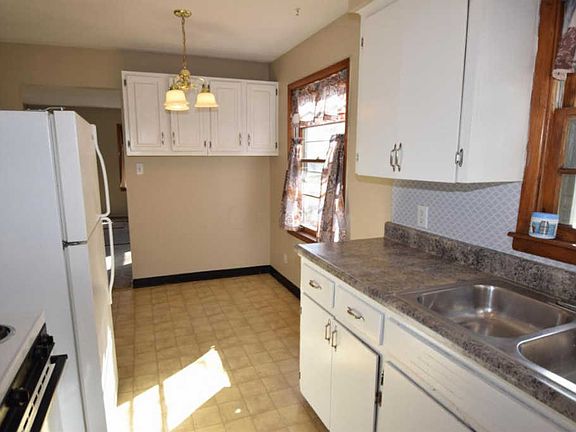 4th image of 849 S Weyant Ave