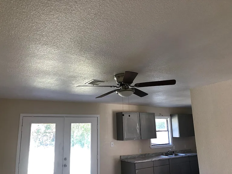 5504 Manor Rd — Photo 20