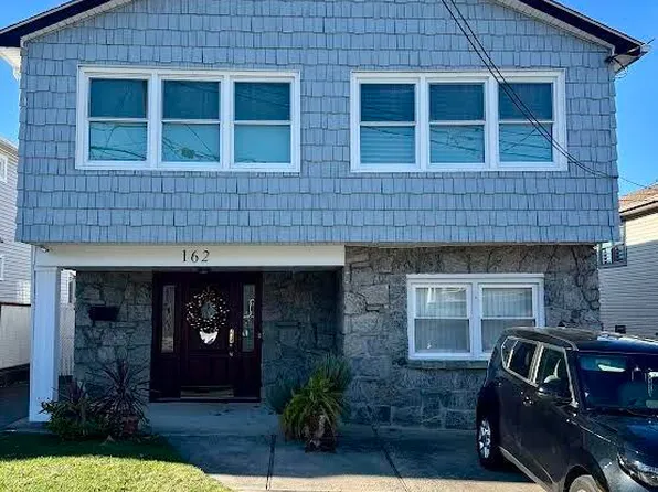 162 Gower St, Staten Island, NY 10314