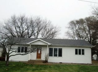 310 Park St, Earlville, IL 60518