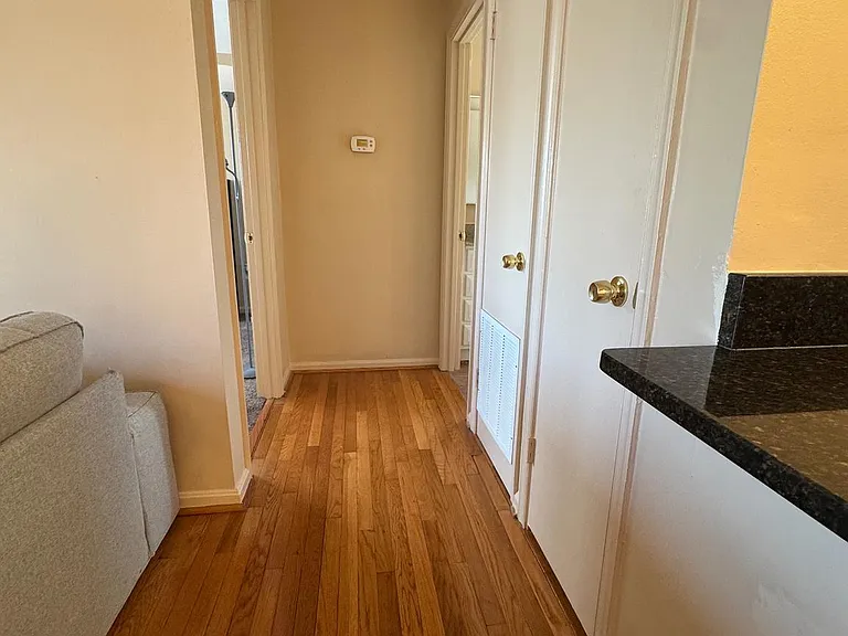 8610 Beekman Pl #C — Photo 17