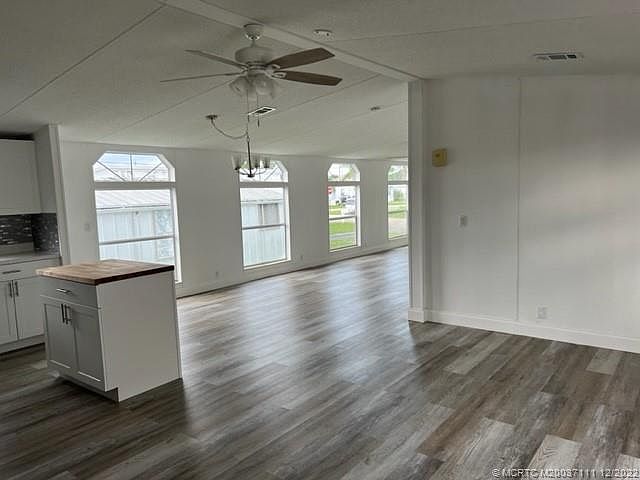 1st image of 5841 Cherokee Dr