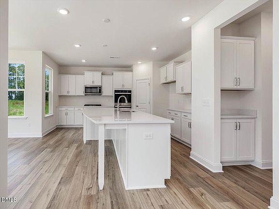 7th image of this home