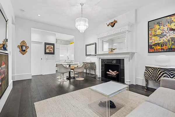 Sold by Compass | media 9