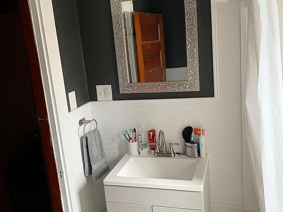 4th image of 130 Broadway #2