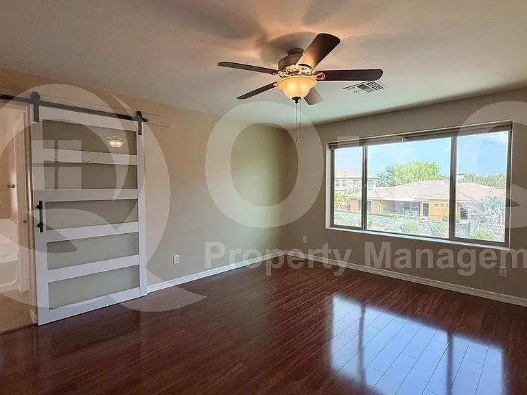 1142 E Sourwood Dr — Photo 10