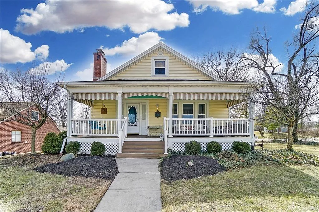 48 Orchard Ave photo 1