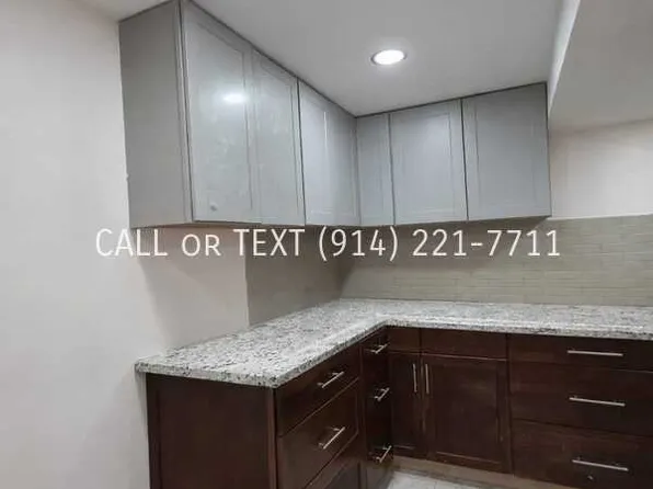 245 Woodworth Ave #1B, Yonkers, NY 10701