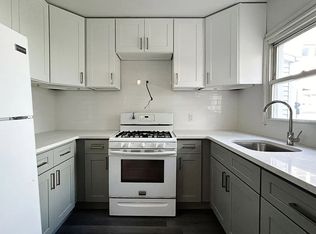 12 W 19th St FLOOR 1, Bayonne, NJ 07002