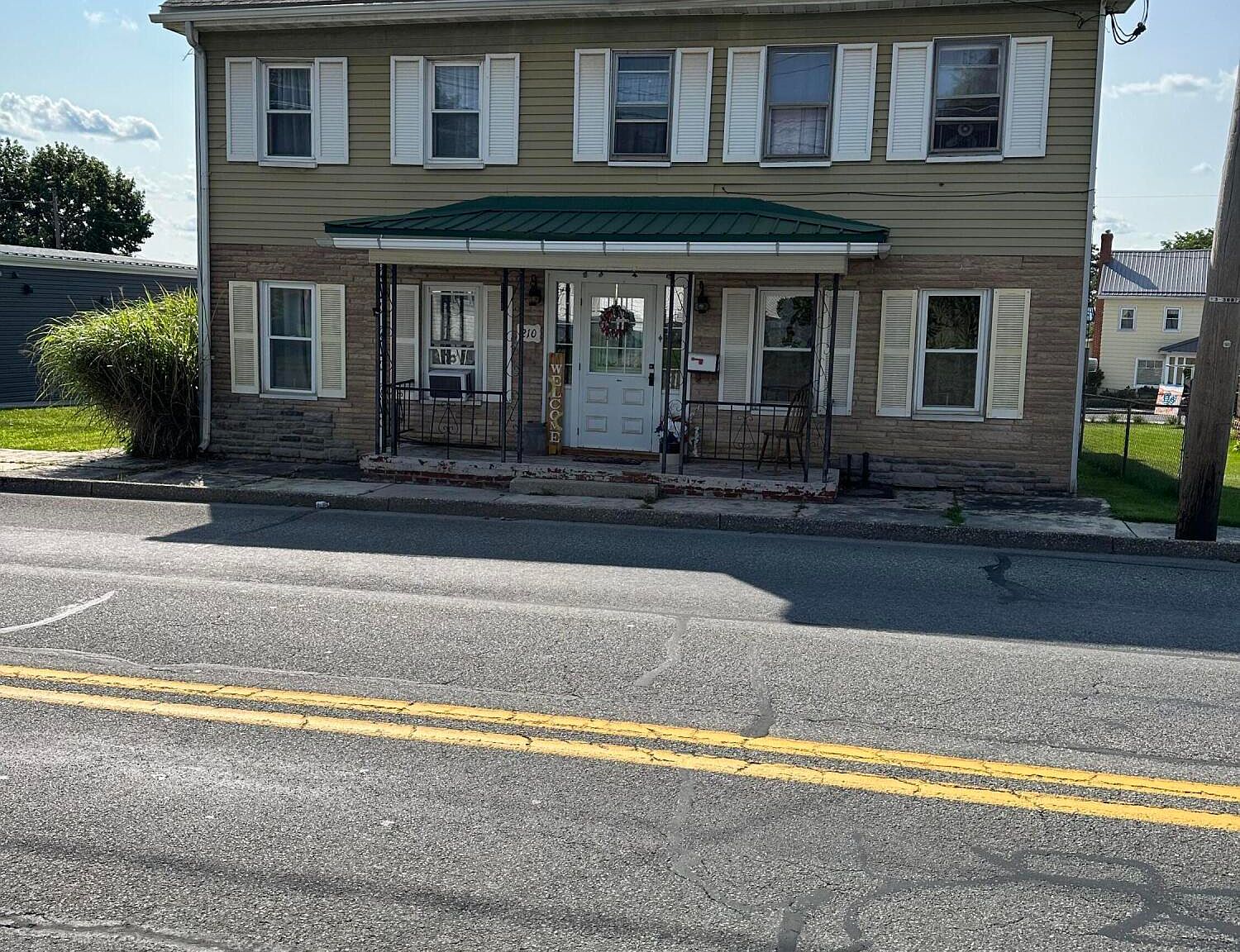 210 S Market St Martinsburg PA 16662 Zillow   Cac5dc05308c1847a3cf06cfa30964a6 Cc Ft 1536 