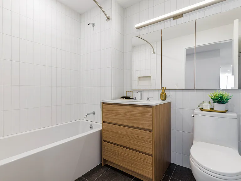 540 Waverly Ave #3B — Photo 13