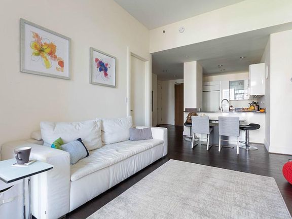 2nd image of 250 E 49th St #5C