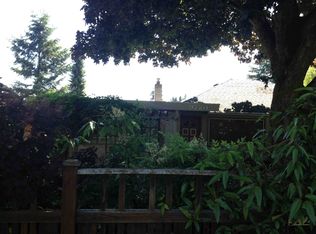 9720 20th Ave NE, Seattle, WA 98115