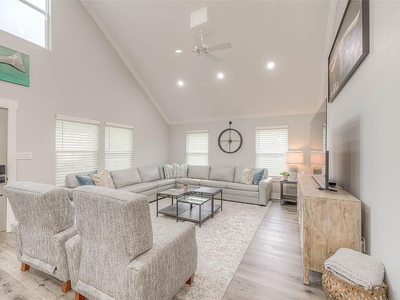 5th image of 1345 Indian Hill Blvd