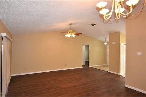 5th image of 5420 Viburnum Cir