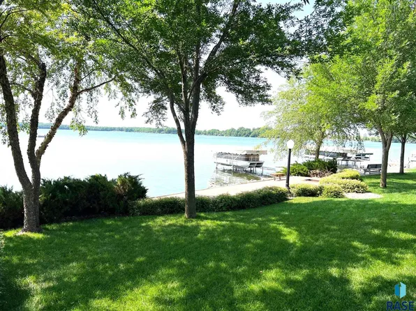 1185 Wisagoma Trl, Grenville, SD 57239