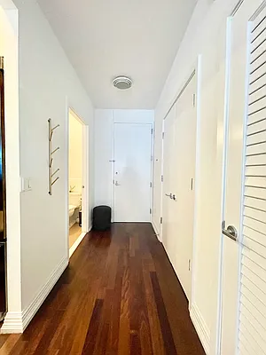 Rented by Compass | media 7