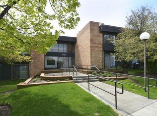 1325 N Sterling Ave UNIT 106, Palatine, IL