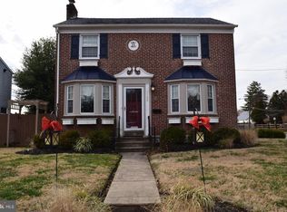 1100 Rhawn St, Philadelphia, PA 19111