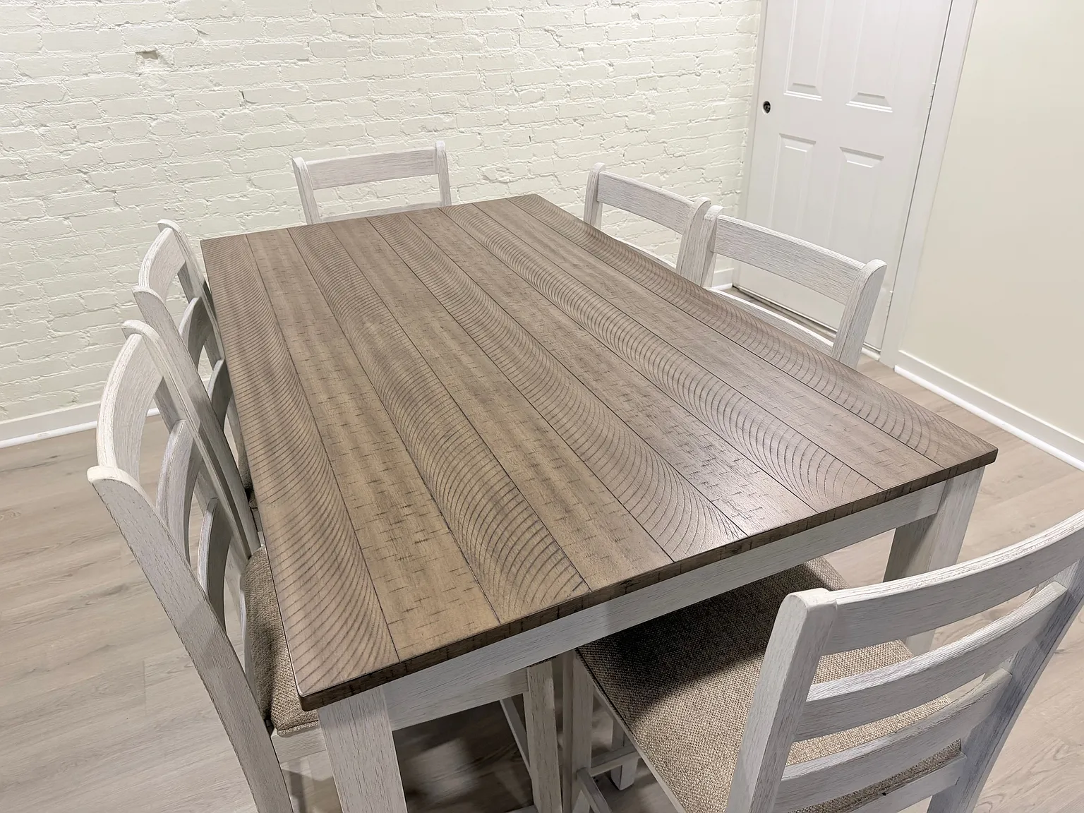 3 bed, 2.0 bath, 2400 sqft, $2,300 — Photo 4