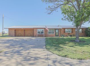 10423 E County Road 5300, Lorenzo, TX 79343