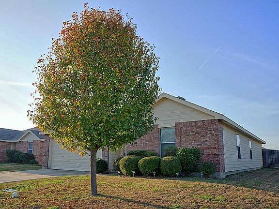 2nd image of 1811 Brookwood Dr
