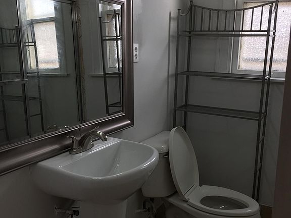 3rd image of 8245 S Burnham Ave #1