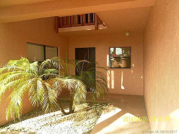 3rd image of 1021 Mockingbird Ln APT 105