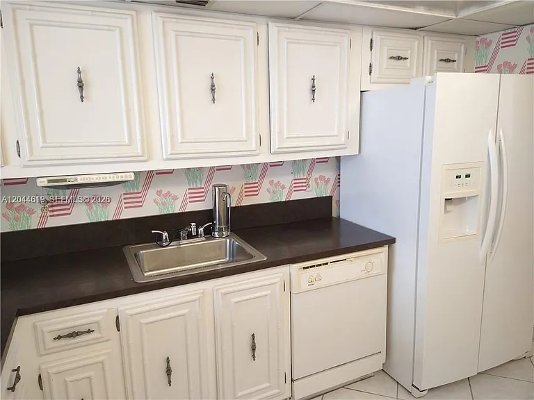601 Three Islands Blvd #517 — Photo 10