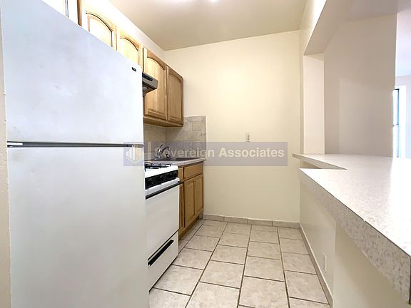 5th image of 707 W 171st St APT 4F