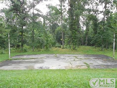 5th image of 125 Cedar Hill Dr