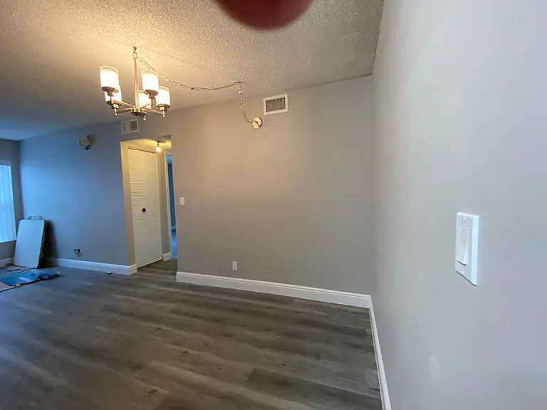 3225 N University Dr — Photo 11