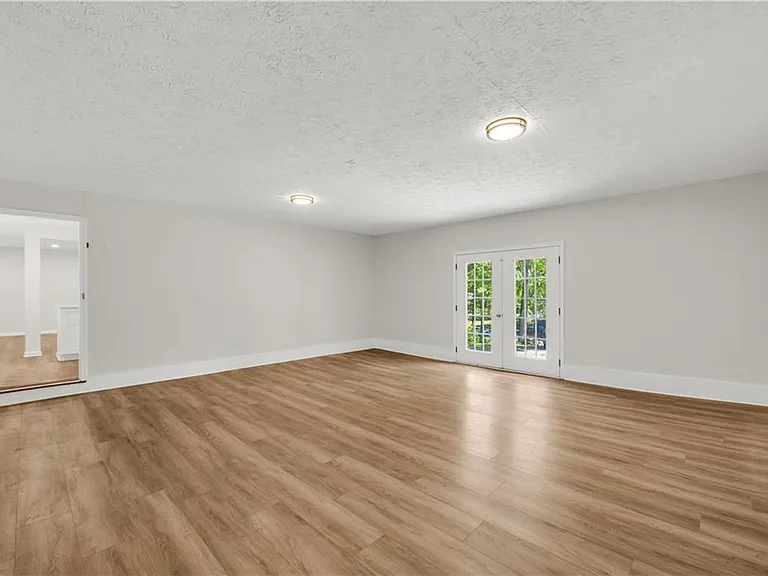 5722 Port Dr — Photo 31