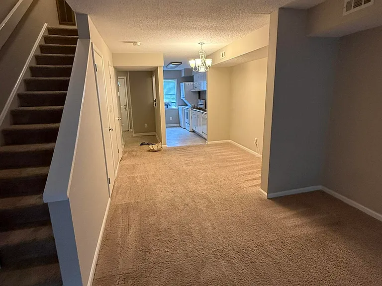 109 Scott Ln #109 — Photo 9