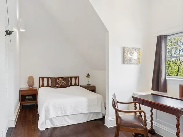 685 East 22nd Street image 29 of 38