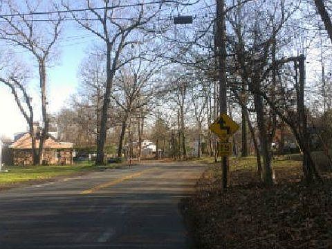 3rd image of 83 Leona Ave