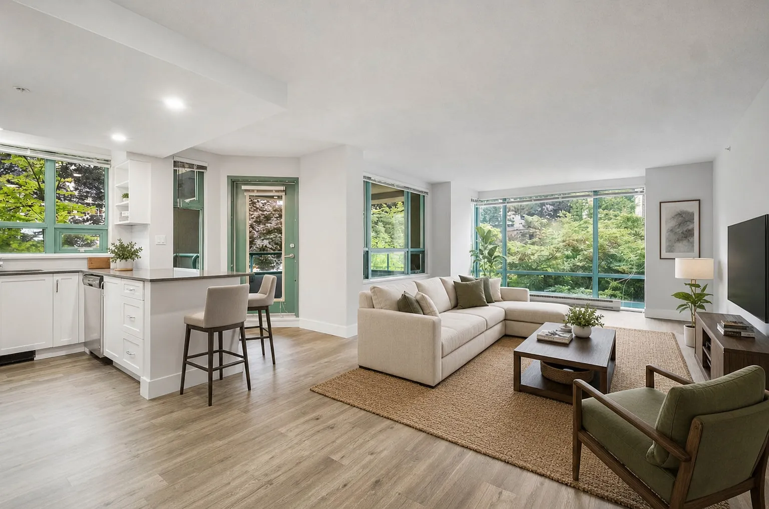 150 East Keith Road — Photo 4