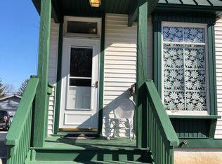 515 Hendee St, Elgin, IL 60123