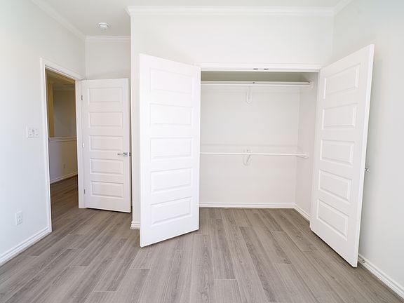 5th image of 5513 Umar Ave