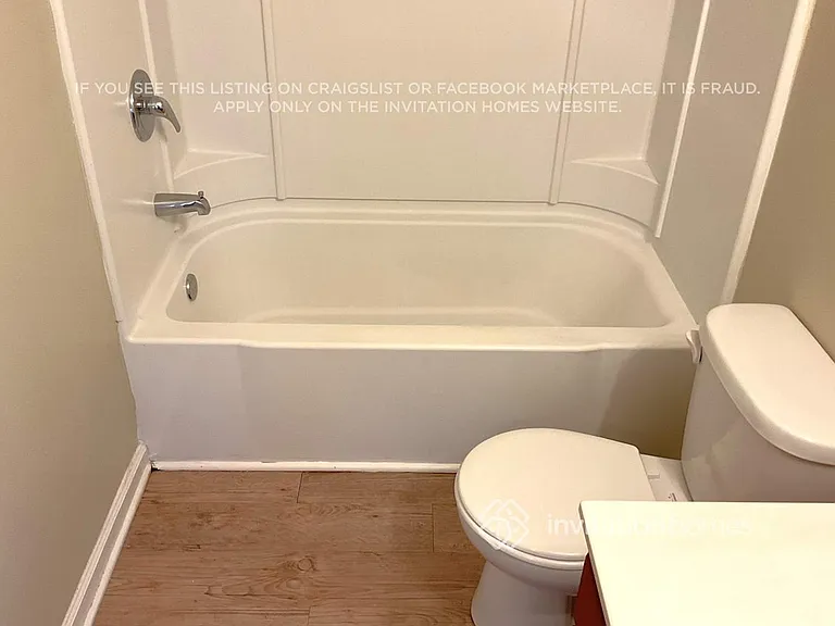 469 Village Broad St — Photo 9