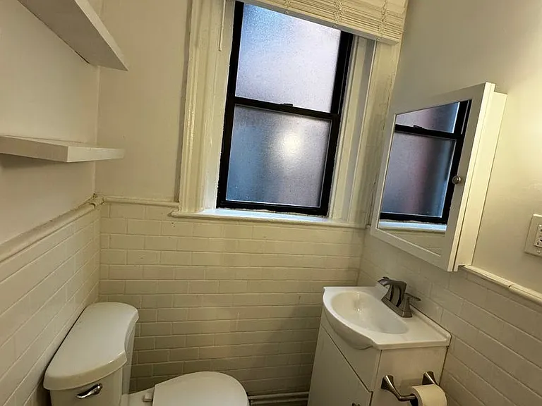 4901 Friendship Ave. — Photo 50
