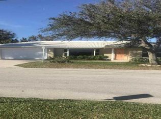 174 Periwinkle Dr, Hypoluxo, FL 33462