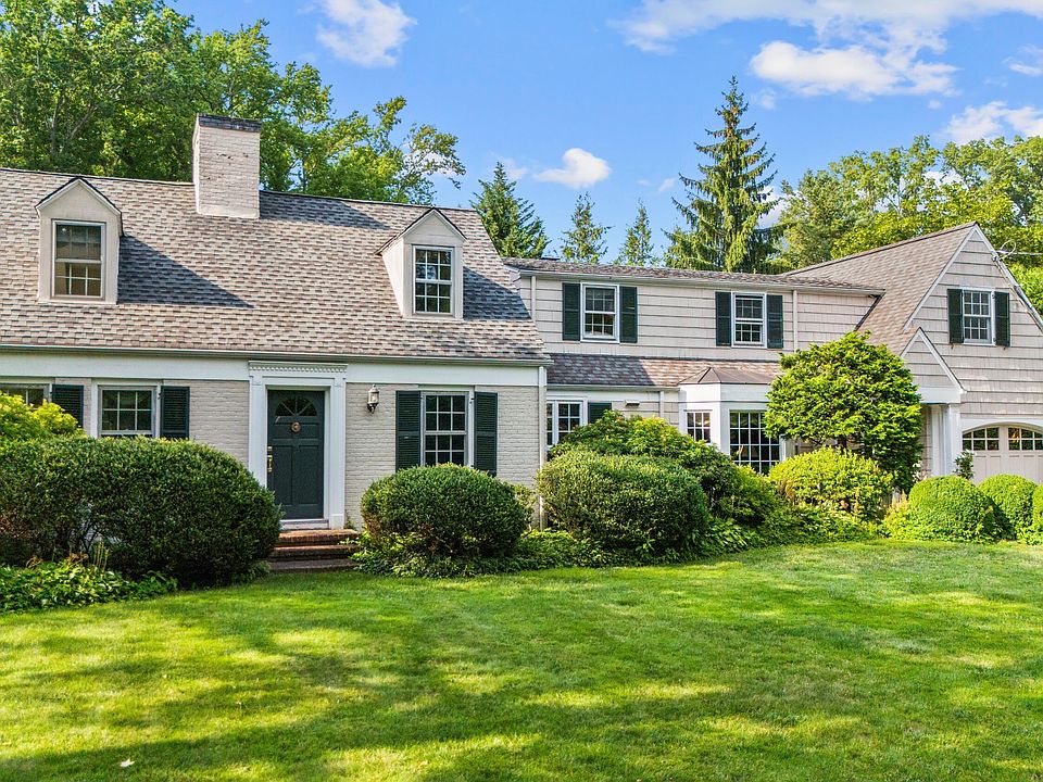 1st image of 13 Hidden Brook Rd