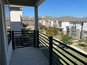 504 Harmon Dr — Photo 3