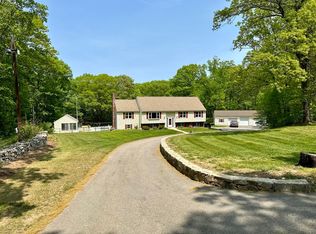 62 Oak Hill Rd, Southborough, MA 01745