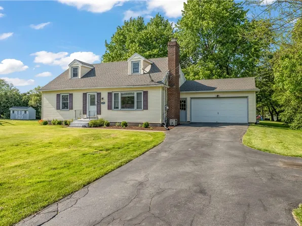 1178 State Rd, Webster, NY 14580