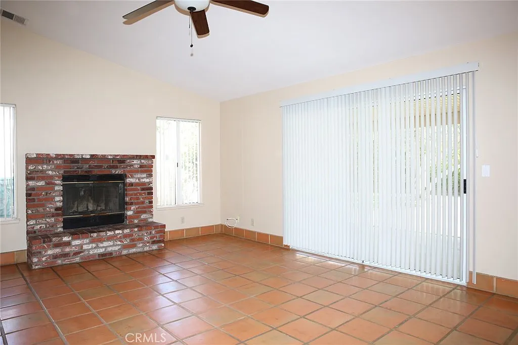 3 bed, 1476 sqft, $2,800 — Photo 4