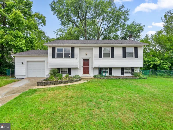 8261 Minton Ct, Millersville, MD 21108