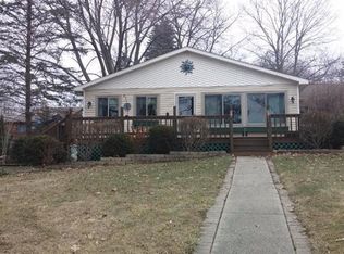11459 Clairmont Dr, Fenton, MI 48430